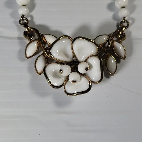 Crown Trifari Camellia Necklace Statement Choker Camellia Alfred Philppe